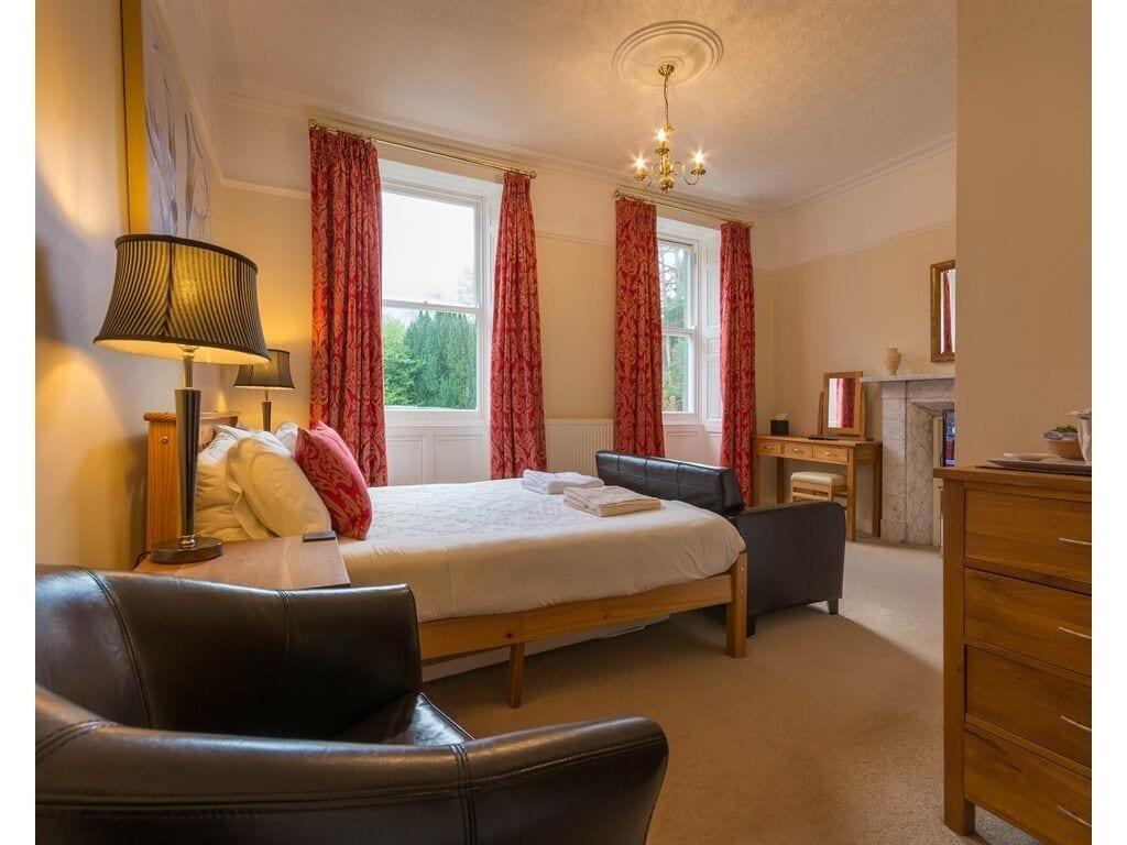 Powe House Bed & Breakfast 4*